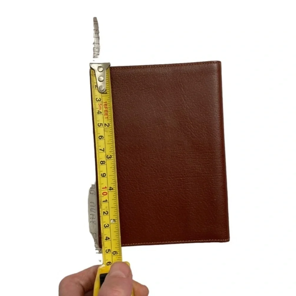 Le tannuer Paris brown leather travel passport wallet holder